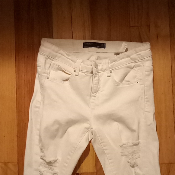 Stretchy White Skinny Jeans - Picture 2 of 8